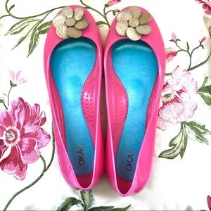 OKA || Pink flats with wood flower
